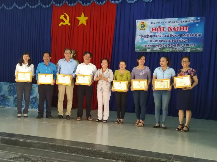 Liên đoàn Lao động huyện Hòa Thành tổng kết hoạt động công đoàn năm 2018